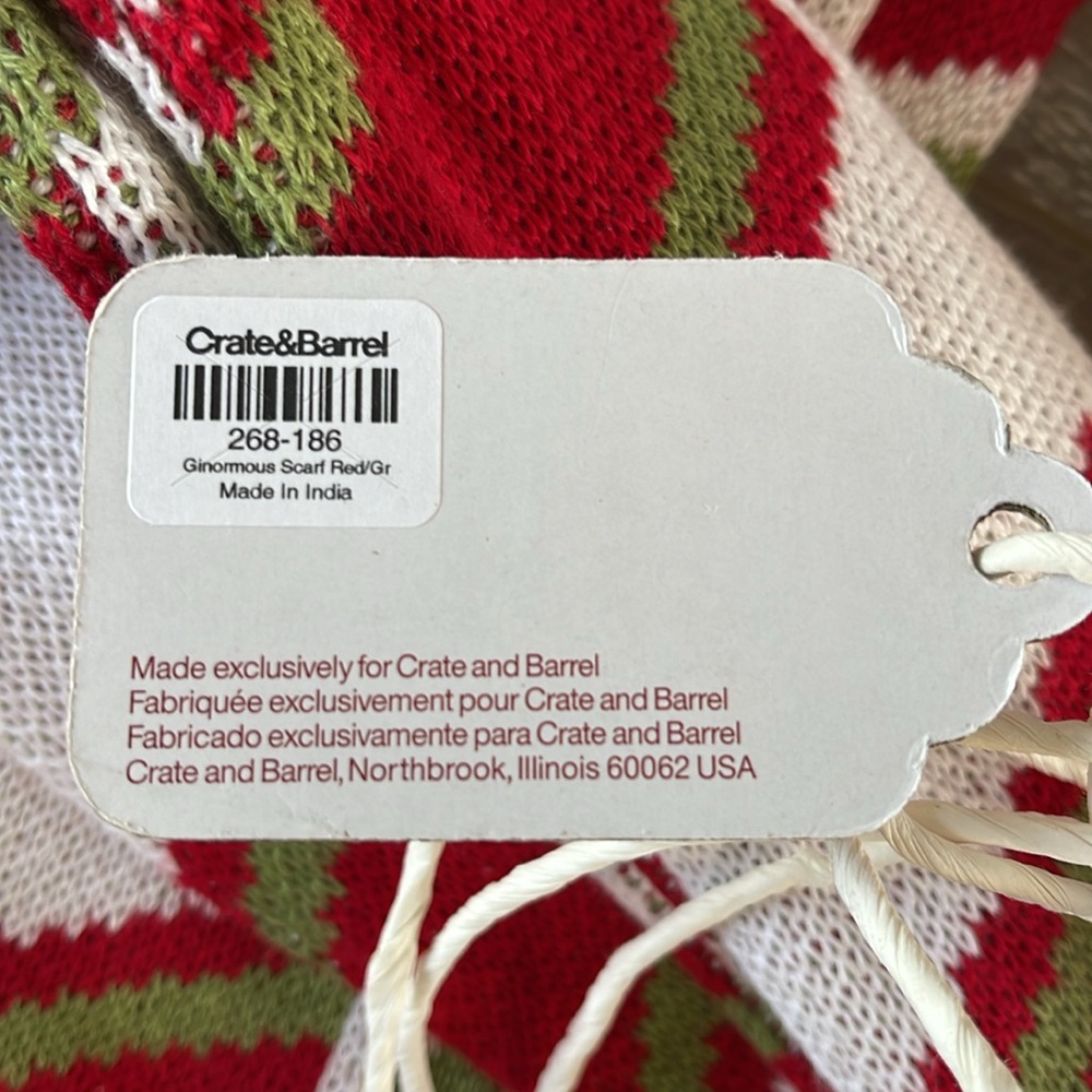 Crate and Barrel Christmas Garland - Picture 3 of 4